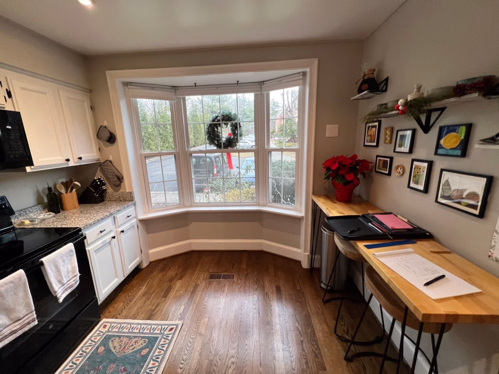 J&K Cabinetry Kitchen Remodeling with Green Backsplash in Annandale, VA | Erin H. Project 18 Seçildi 19